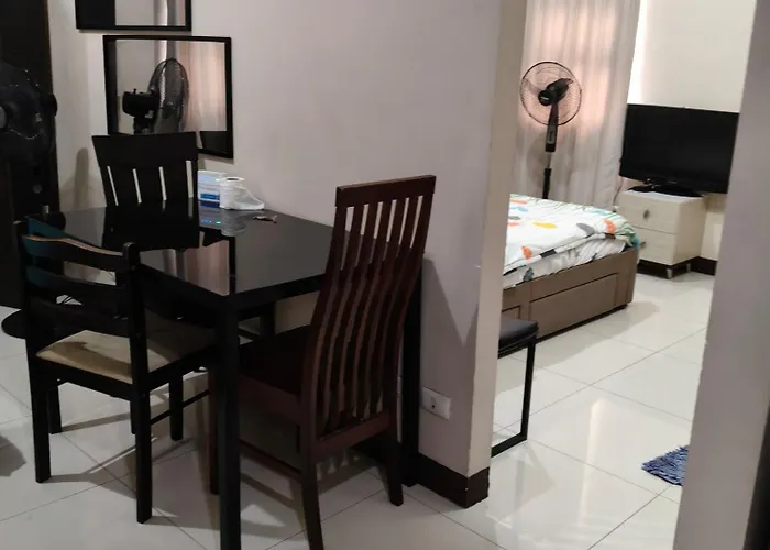 M & V Condotel Near International Airport * Manila