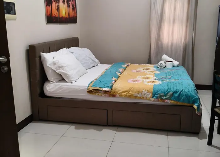 M & V Condotel Near International Airport Apartahotel Manila